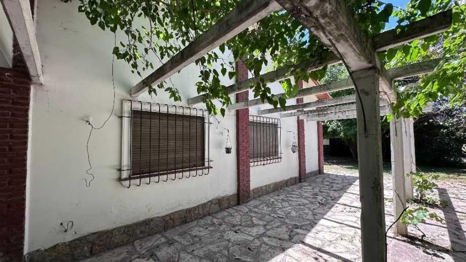 Foto de casa quinta con pileta y terreno amplio cercano a la estación de Paso, imagen 3