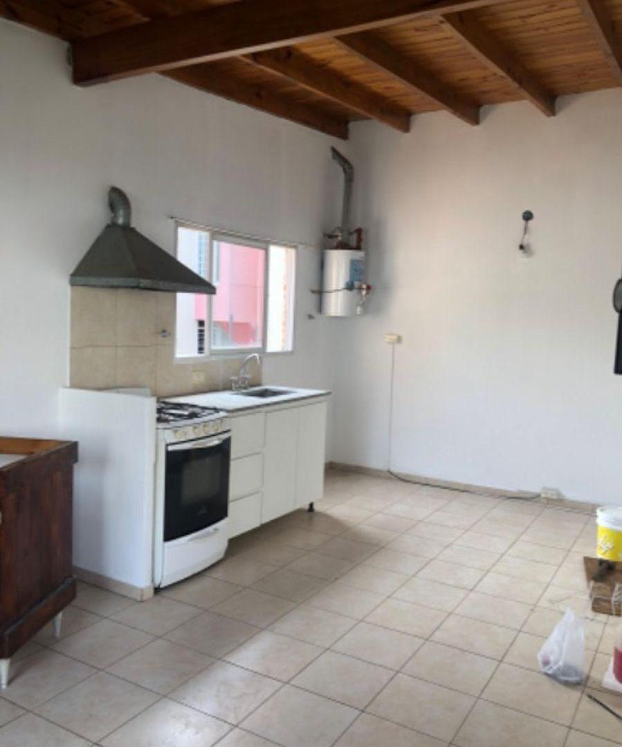 Foto de Departamento dos ambientes a dos cuadras de estación, imagen 2