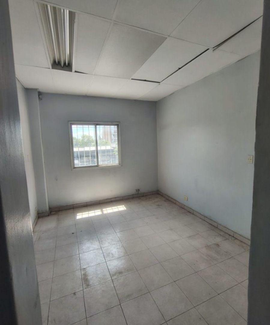 Foto de Edificio en dos planta con consultorios en Alquiler, imagen 3