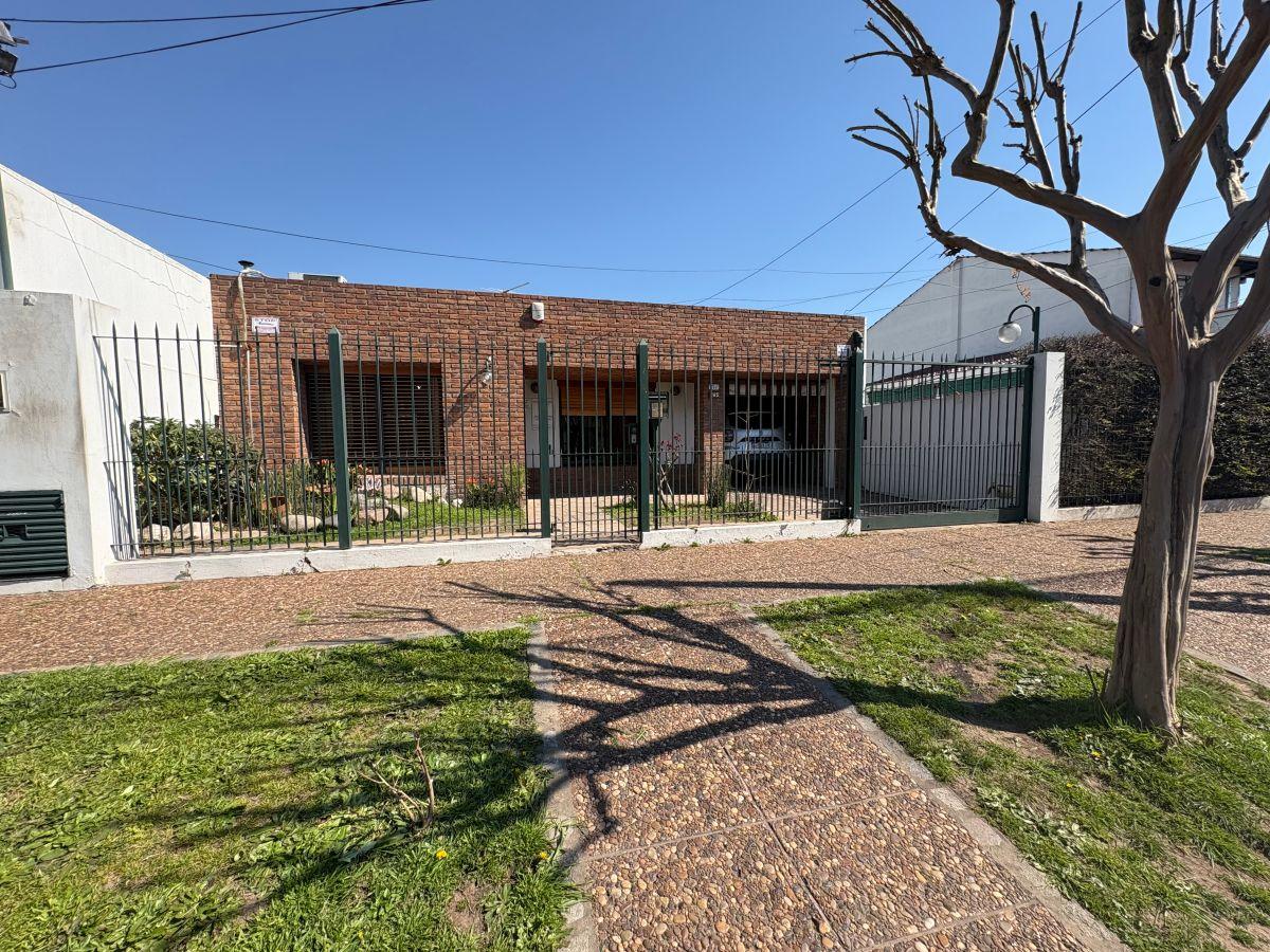 Foto de Casa de 489 m² con 4 dormitorios en venta en Altos de Moreno, imagen 2
