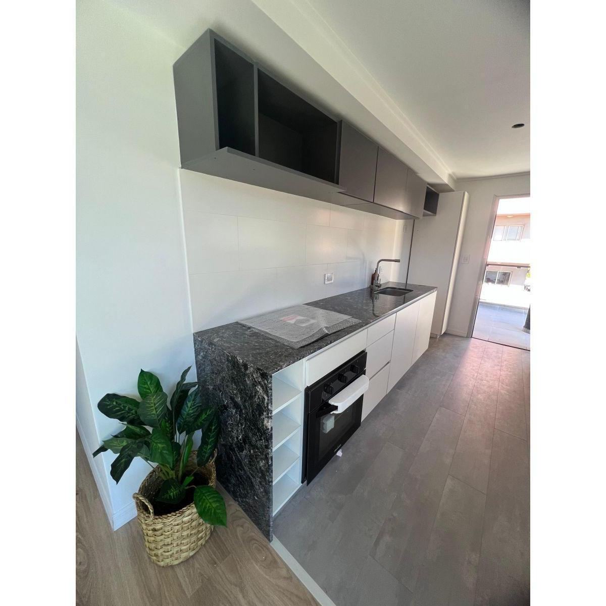 Departamento de 2 dormitorios - Alem y Montevideo