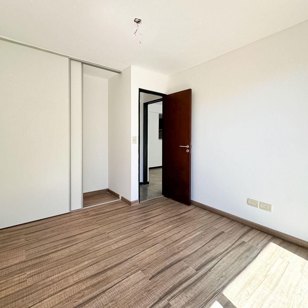 Departamento de 1 dormitorio c/ patio - Santiago y 9 de Julio