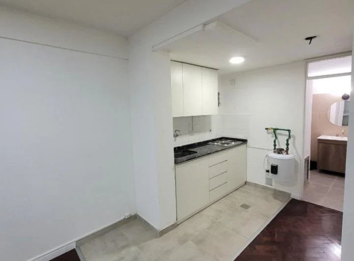 Monoambiente - Balcarce 740 2