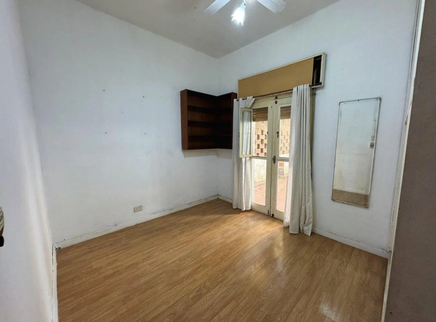 Departamento 2 dormitorios + Comodin - Av. Alberdi 714 3
