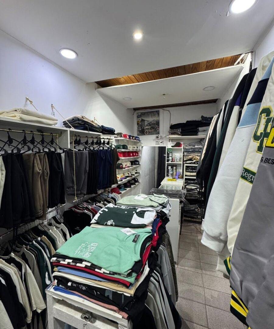 Foto de Locales Comerciales - Av Presidente Peron 3600, imagen 4