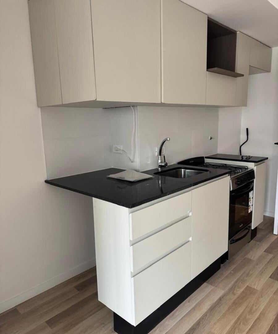 Foto de Departamento de 1 dormitorio - 3 de Febrero 1440, imagen 3