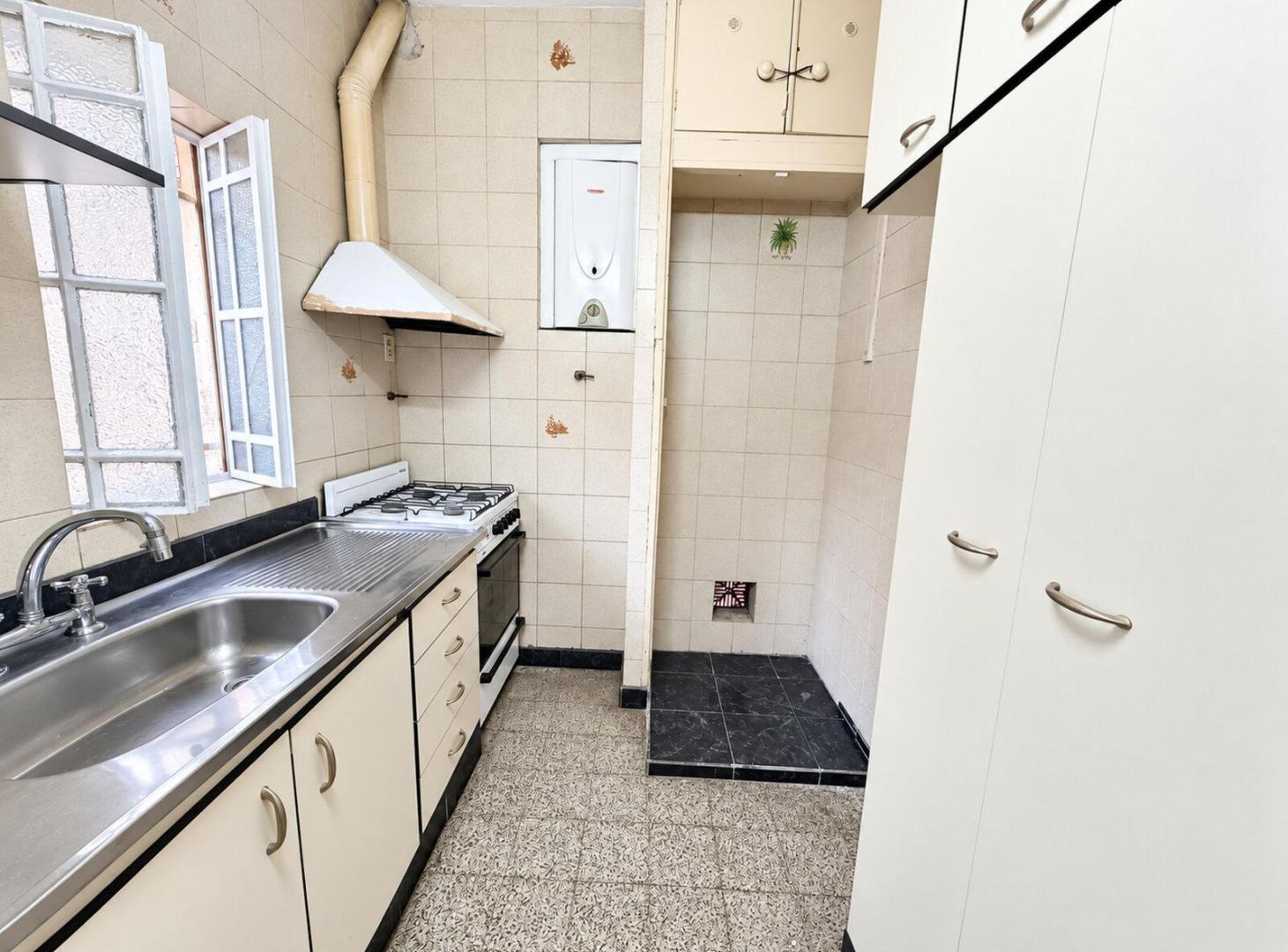 Foto de Casa de pasillo 4 dormitorios - Leguizamon 945 bis, imagen 1