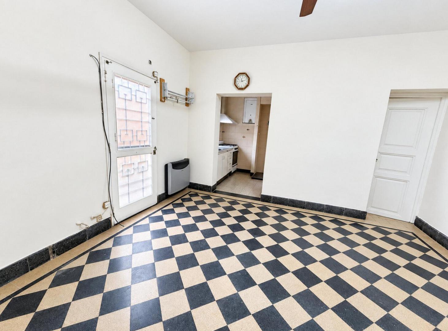 Foto de Casa de pasillo 4 dormitorios - Leguizamon 945 bis, imagen 4