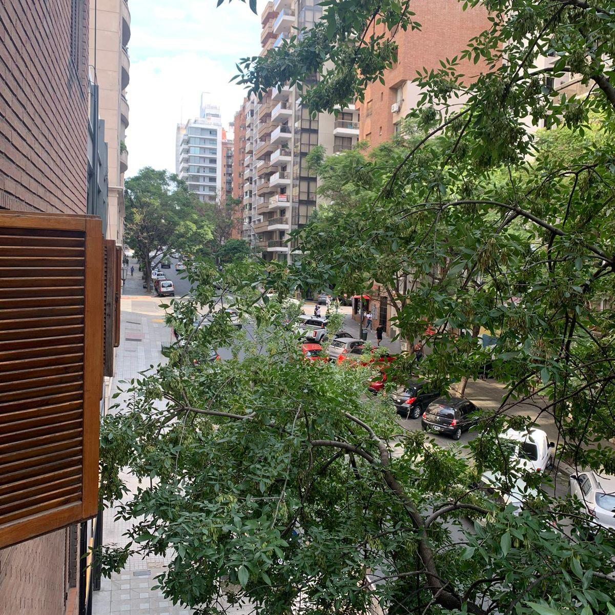 Se Vende Departamento de 2 Dorm. 4