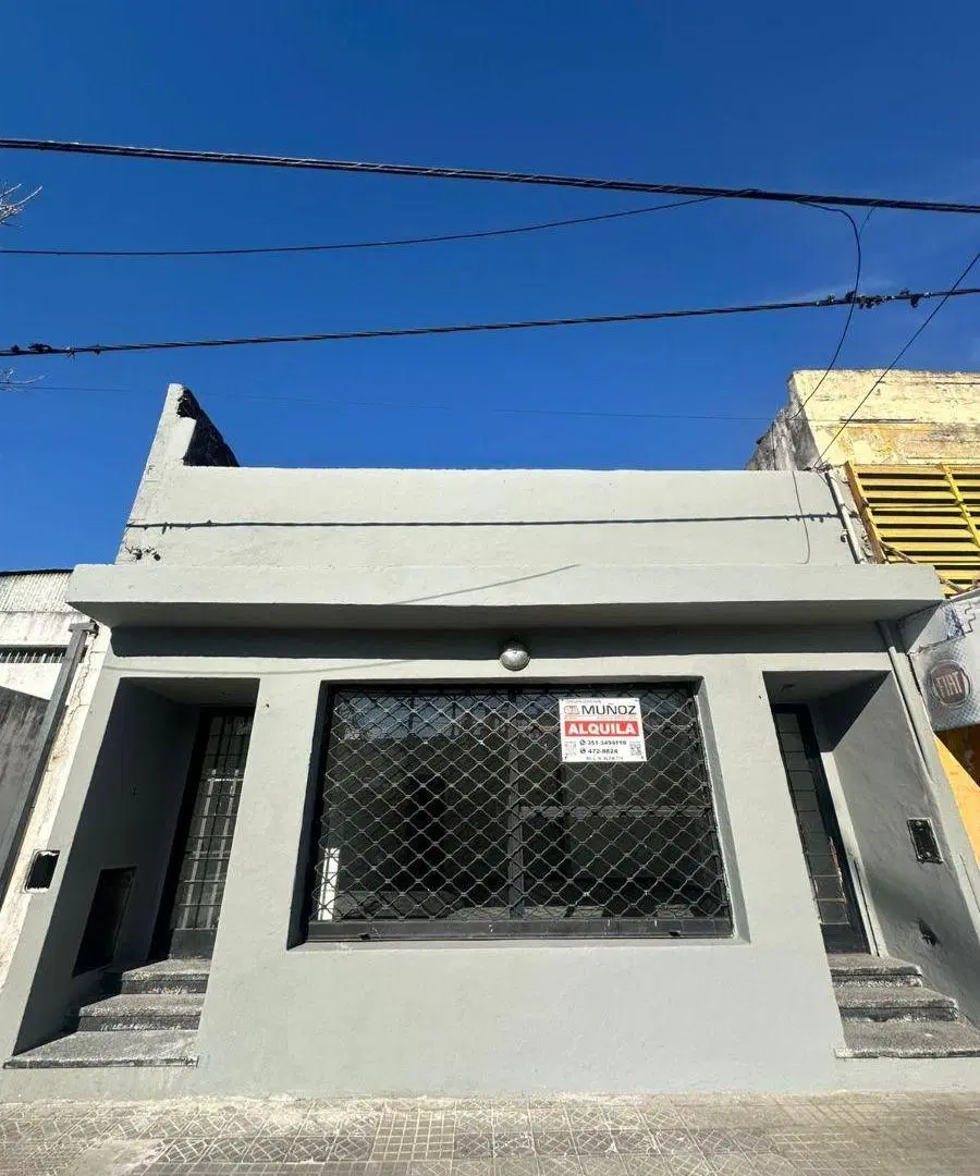 Salon comercial sobre Av Alem 2