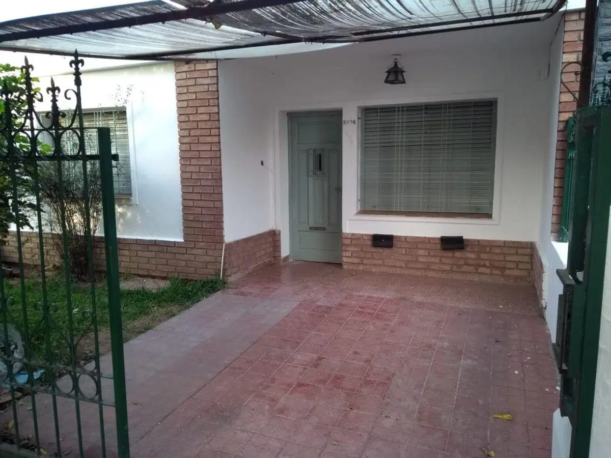 Bº Ayacucho – Depto frente 8
