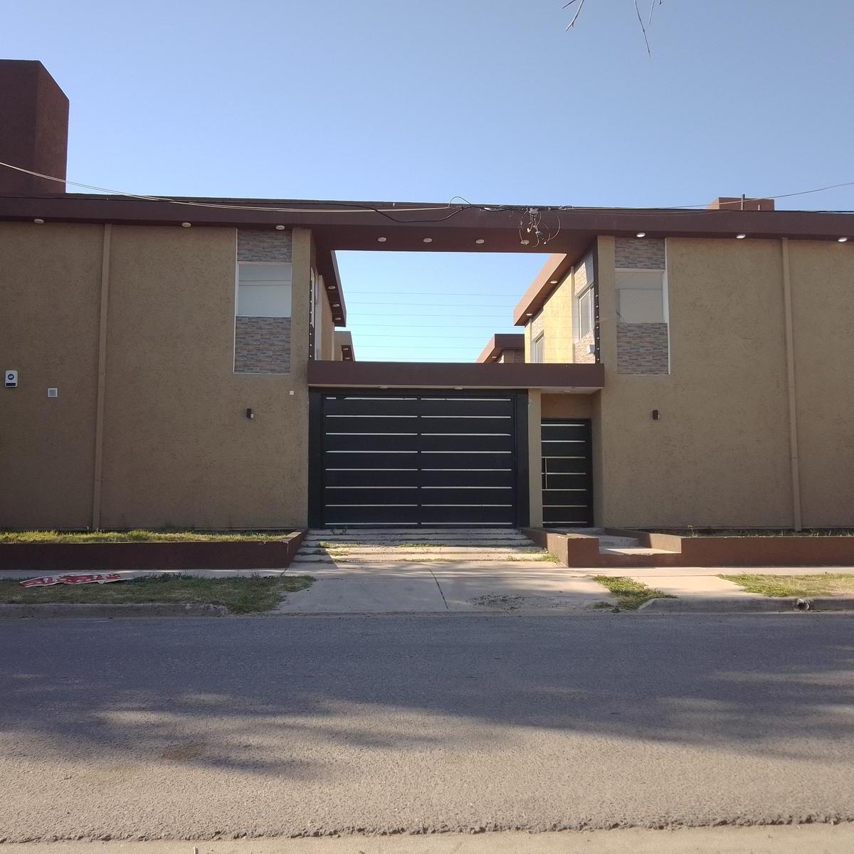 Duplex 2 y ½ Dorm. en Housing, Apto Credito - C/ Cochera 2