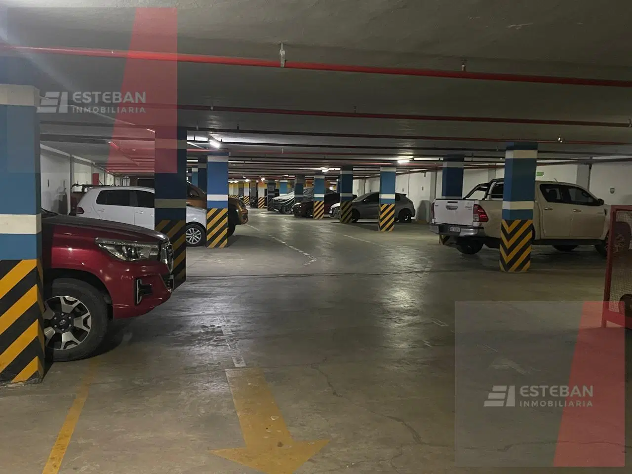 Cochera amplia en Alto de Villasol  | Segundo subsuelo  | seguridad 24hs  | 2,60 x 3,90 m 3