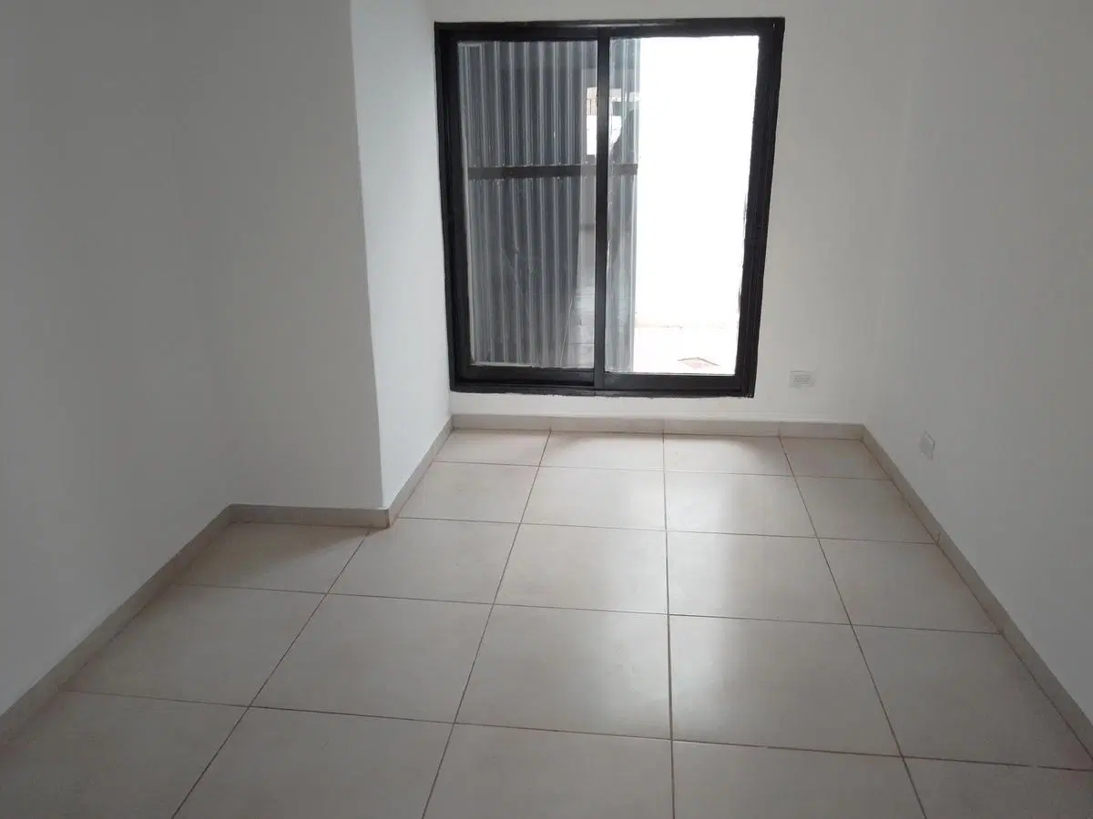 ALTA CBA | Sin expensas. 2 amb, jardín de ingreso y patio. Remodelado a nuevo. 4