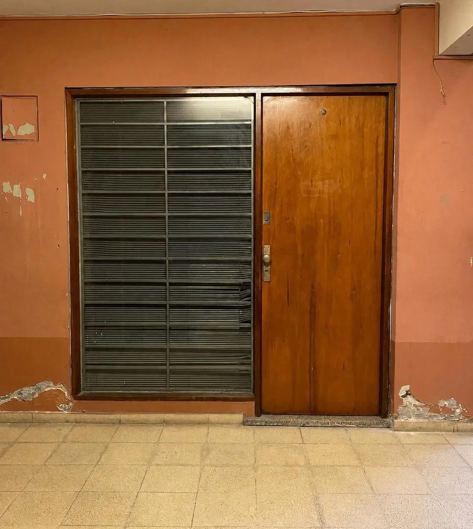 Bº Centro | Local comercial en galería Omega | Oficina privada | Baño | Escritura | 23m2 4