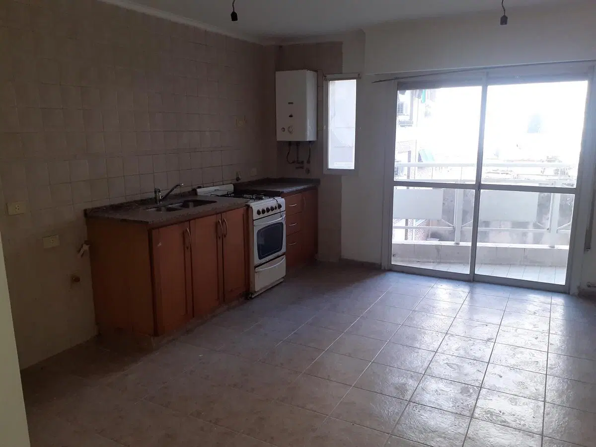Bv Illia | Balcón, 1 Dor, 2 placares y living amplio. 3