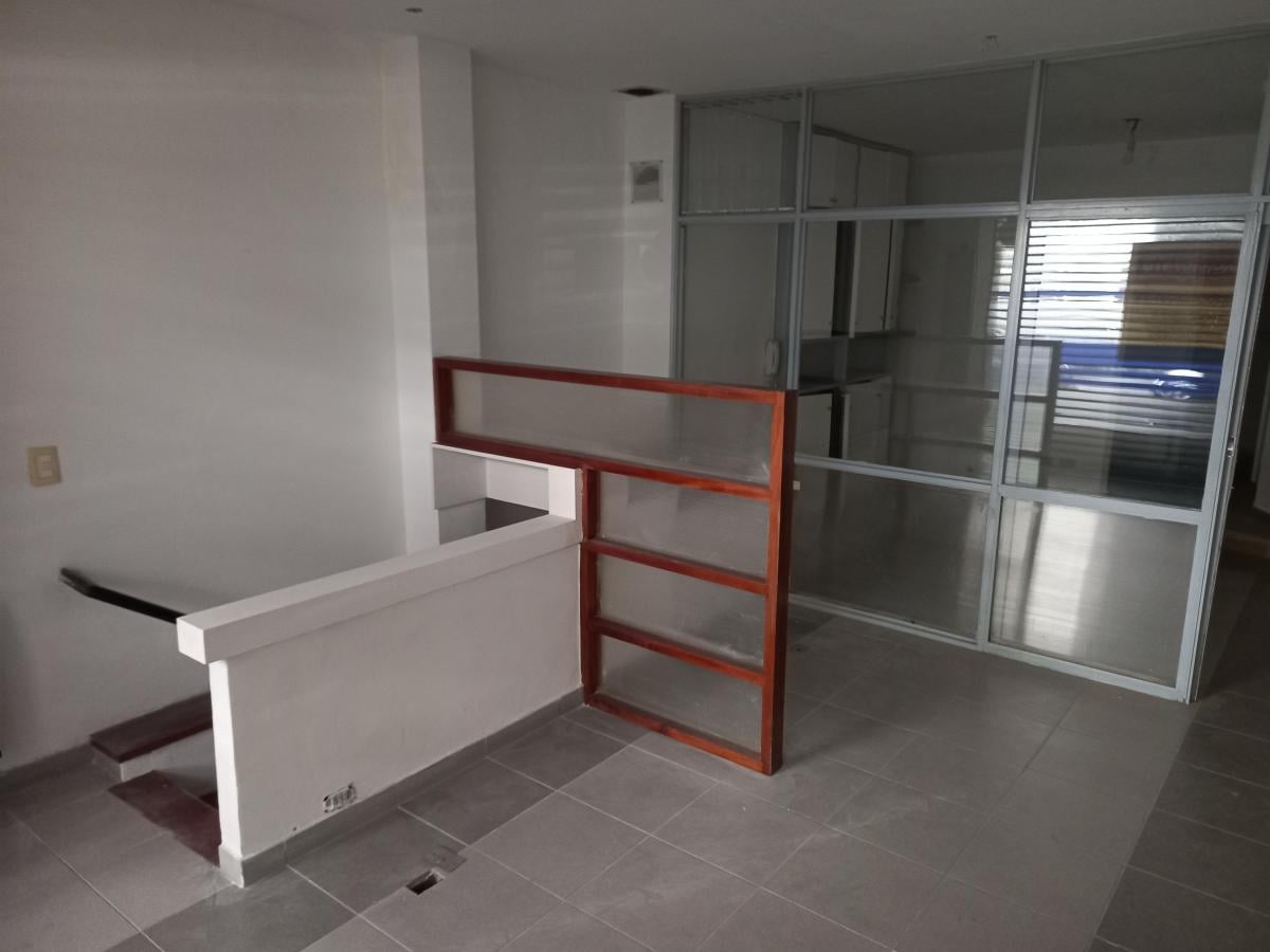 Foto de LOCAL 73 METROS GAZCON 2400 (RETASADO), imagen 2