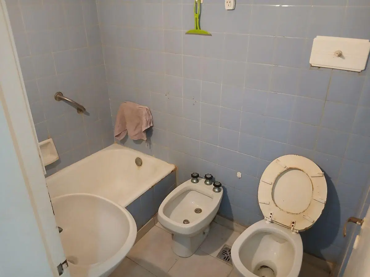 1 AMBIENTE AMPLIO ZONA PLAZA MITRE ( EXPENSAS INCLUIDAS) 4