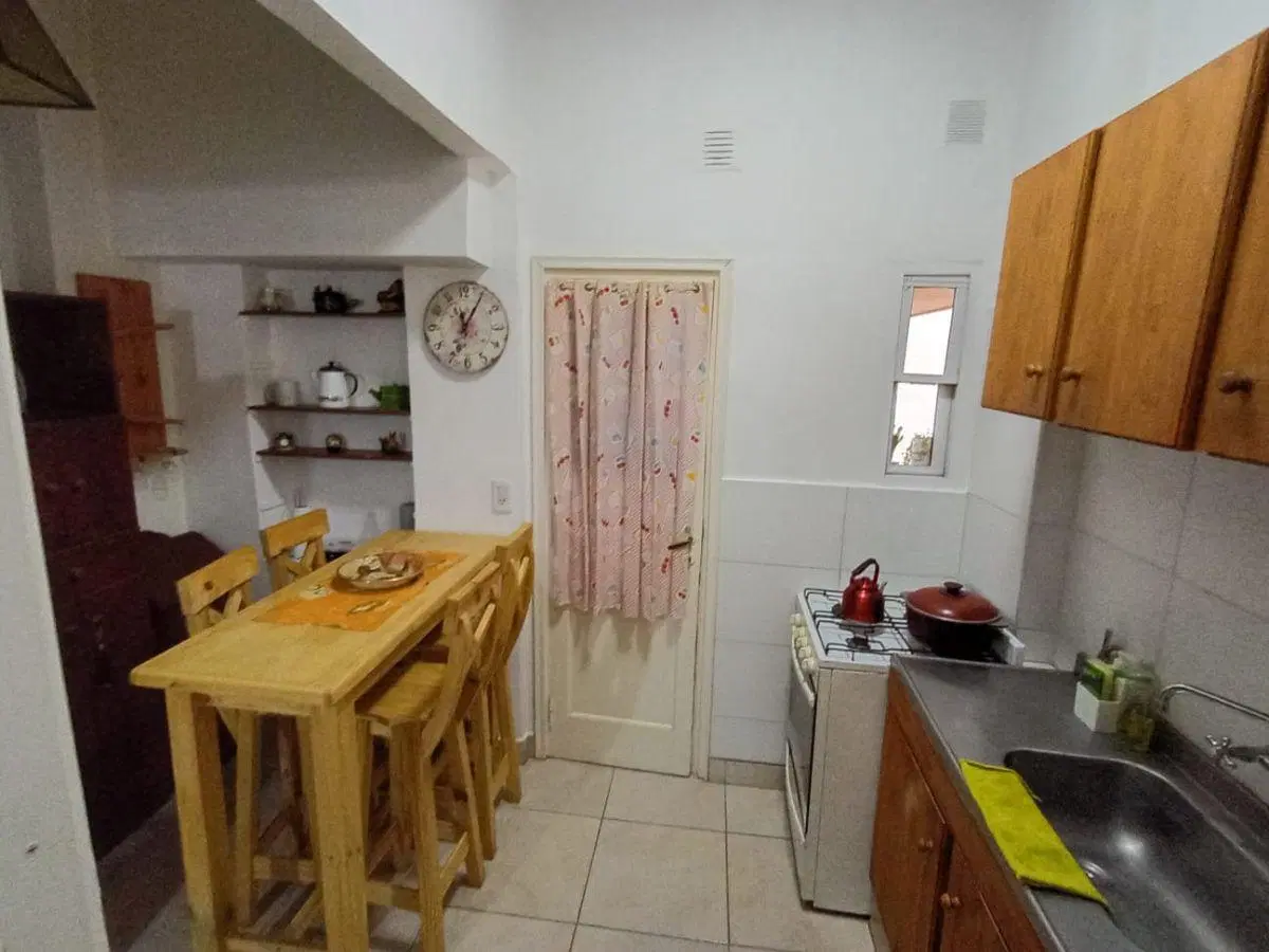 3 AMBIENTES PLAZA COLON ( EXPENSAS INCLUIDAS) 5