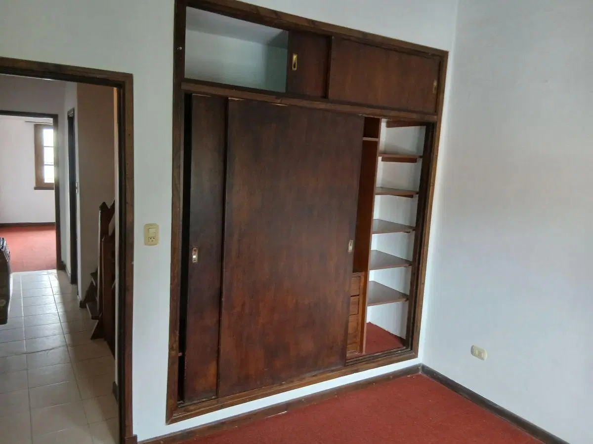 DUPLEX 4 AMBIENTES CON ENTRADA DE AUTO POMPEYA 3