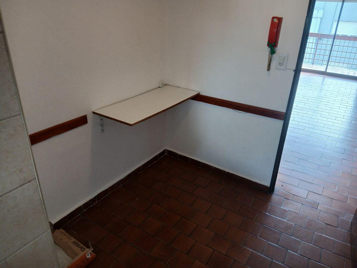 Foto de 3 AMBIENTES LA PERLA SEMIPISO ( EXPENSAS INCLUIDAS), imagen 3