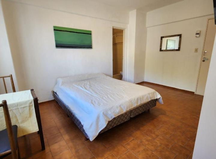 SE VENDE DEPARTAMENTO 1 AMBIENTE, EN LO MEJOR DEL CENTRO. MAR DEL PLATA 2