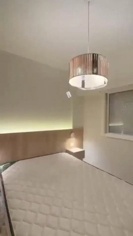 SE VENDE DEPARTAMENTO 2 AMBIENTES CON COCHERA, RECICLADO A ESTRENAR ZONA ALDREY/ GUEMES 5