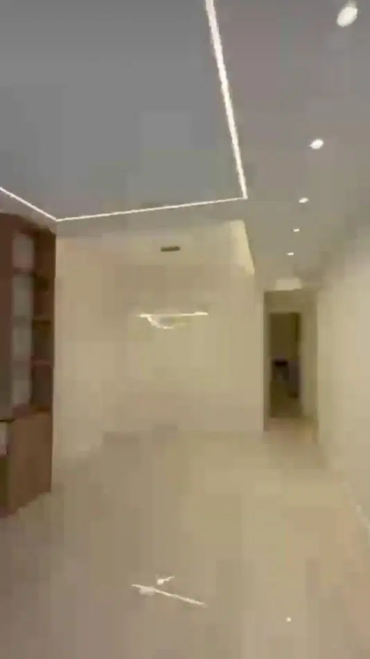 SE VENDE DEPARTAMENTO 2 AMBIENTES CON COCHERA, RECICLADO A ESTRENAR ZONA ALDREY/ GUEMES 2