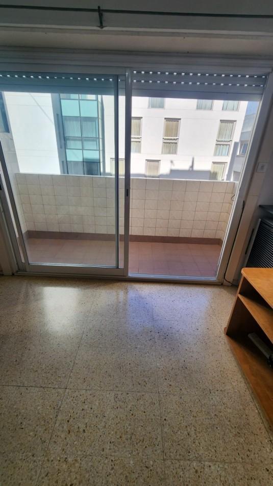Foto de SE VENDE DEPARTAMENTO 2 AMBIENTES CON DEPENDENCIA. PLAZA COLON. MAR DEL, imagen 1