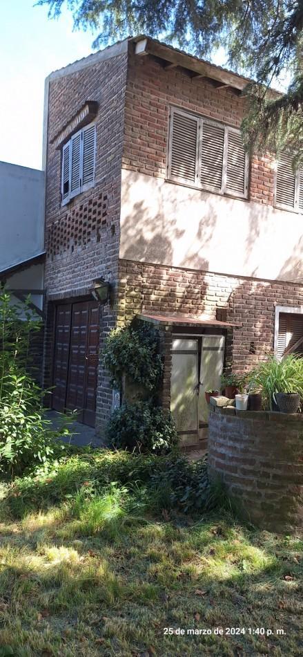 OPORTUNIDAD !!! CASA A RECICLAR O CONSTRUCCION DE DUPLEX