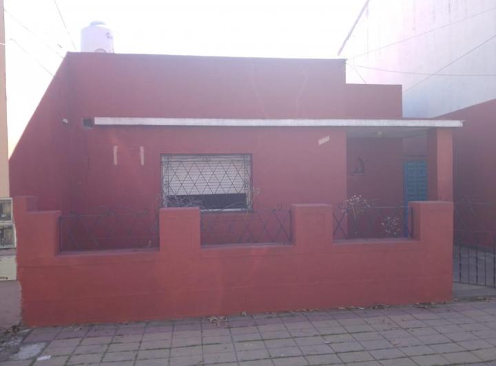 Dueña alquila casa Lomas de Zamora centro $ 950 mil 1