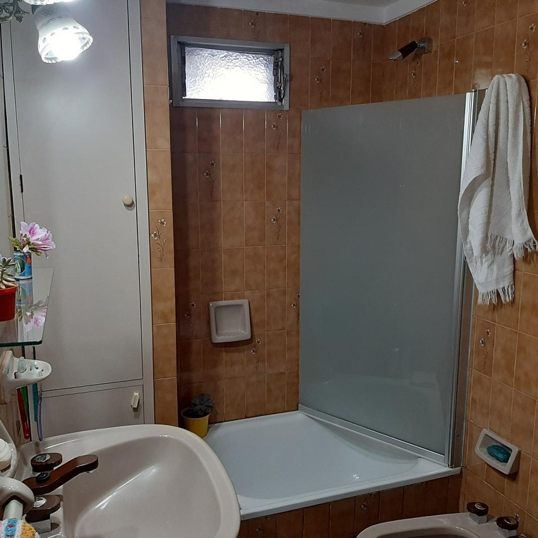 !dos Casas Independientes! Oportunidad Lomas de Zamora 5