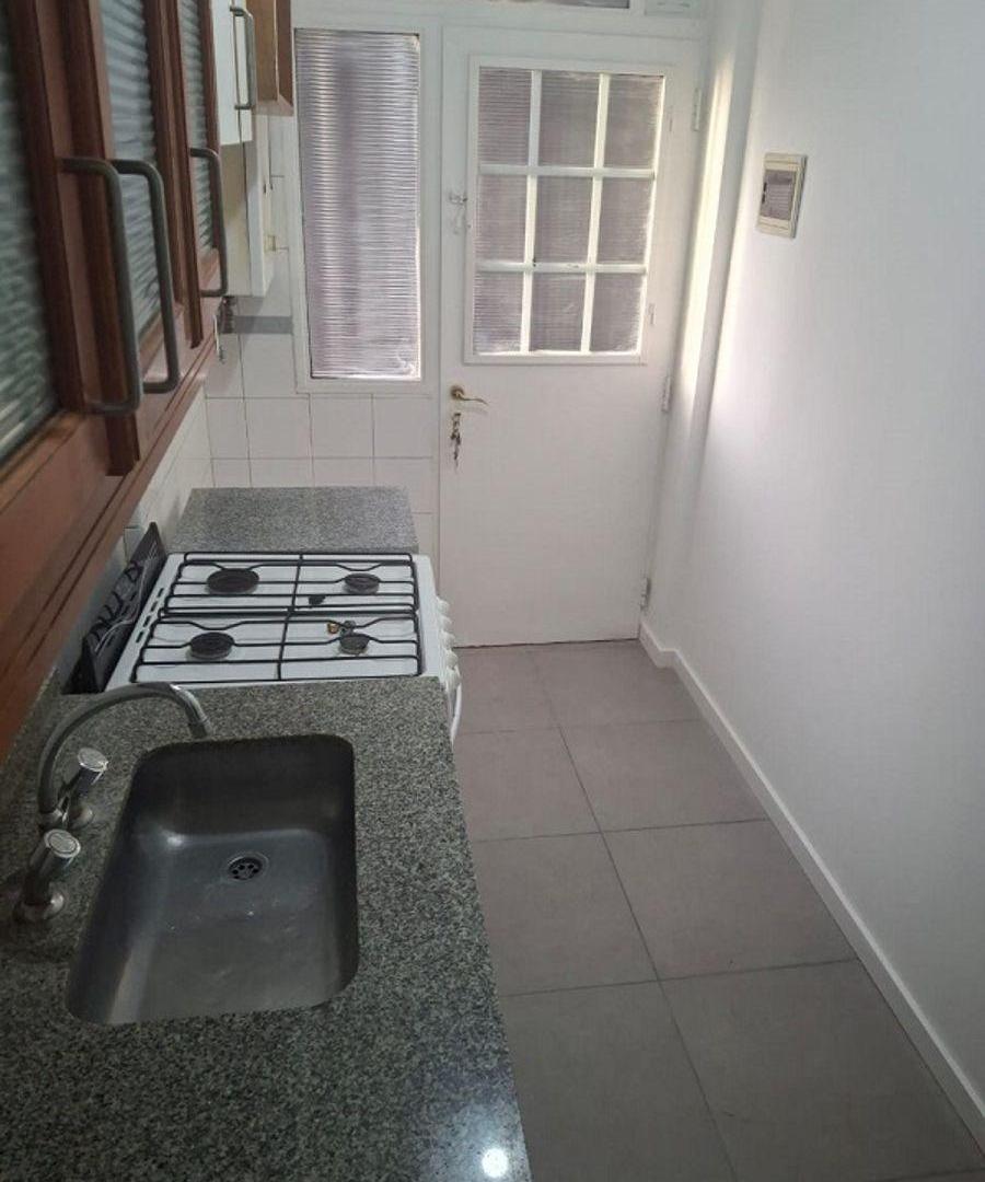 Foto de IMPECABLE Y AMPLIO DOS AMBIENTES EN EL CENTRO DE LOMITAS - APTO, imagen 4