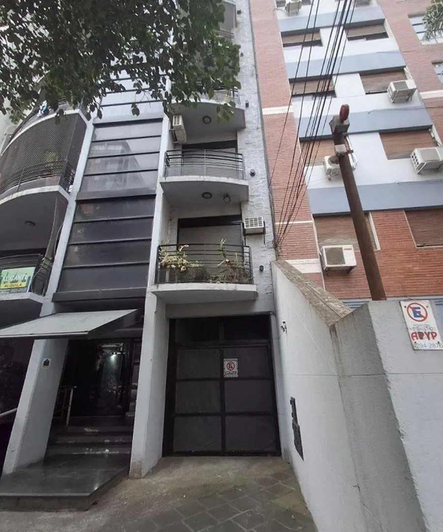 IMPECABLE Y AMPLIO DOS AMBIENTES EN EL CENTRO DE LOMITAS - APTO PROFESIONAL 1