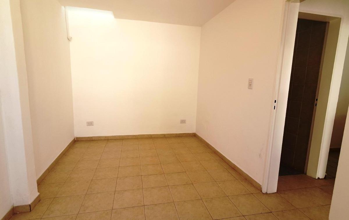 Se Vende Hermoso Departamento con Escritura y Apto Credito 3