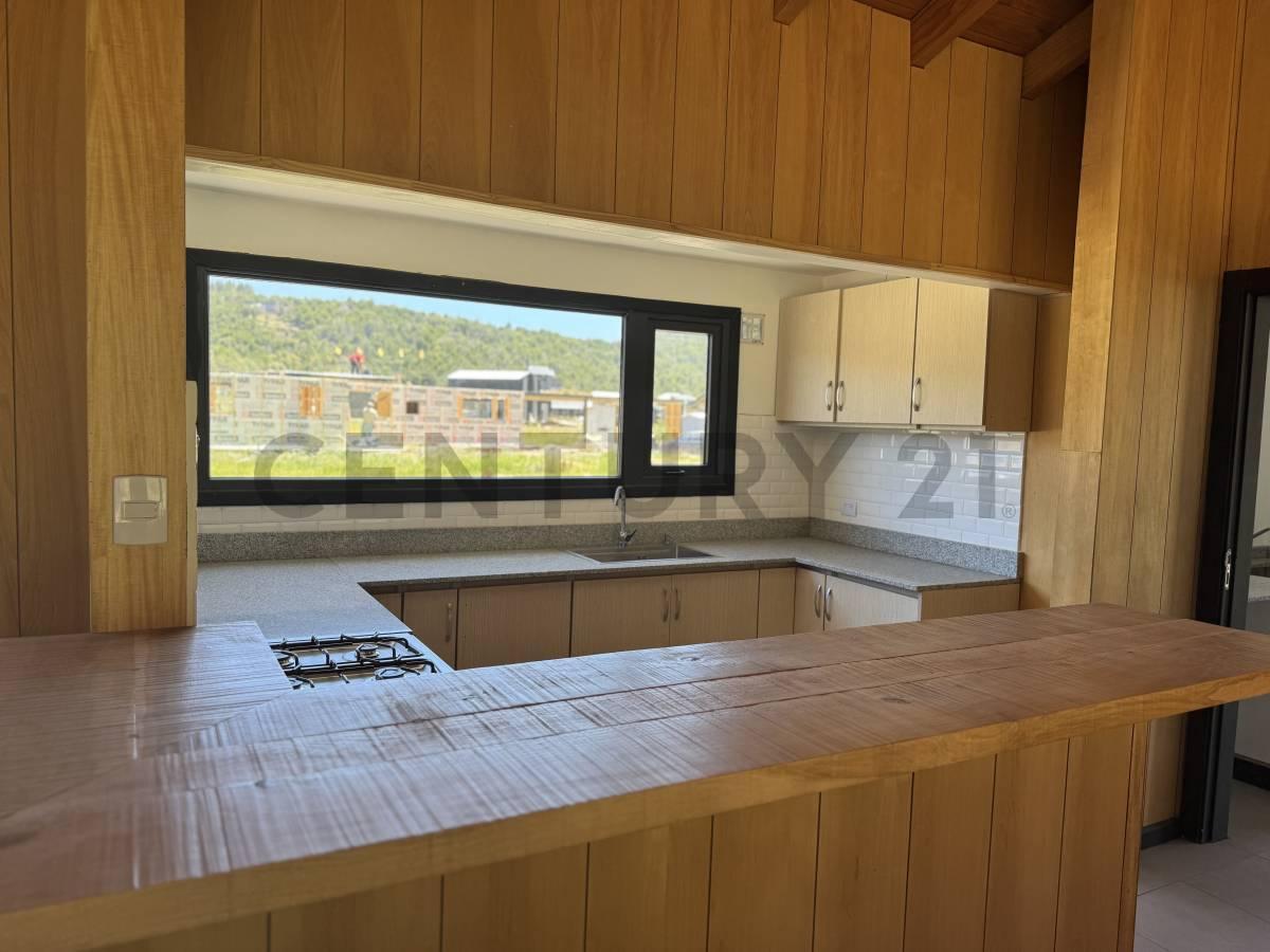 Venta Casa a Estrenar San Martin de Los Andes, Barrio Noregon 2