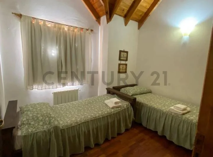 VENTA CASA SAN MARTIN DE LOS ANDES. CASCO CENTRICO 4