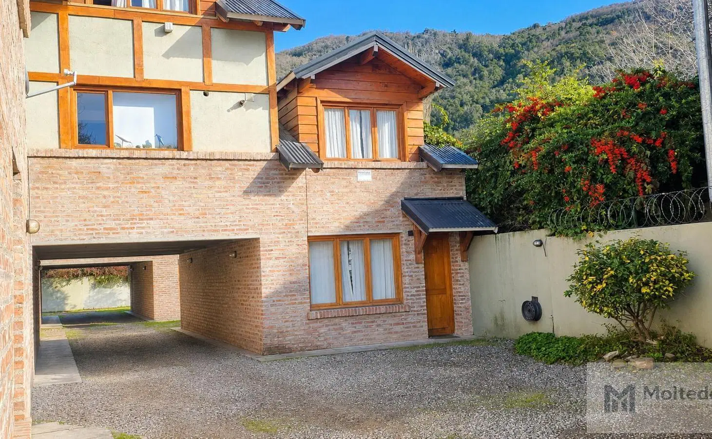 Venta Departamento 3 ambientes en el centro de San Martín de los Andes 3