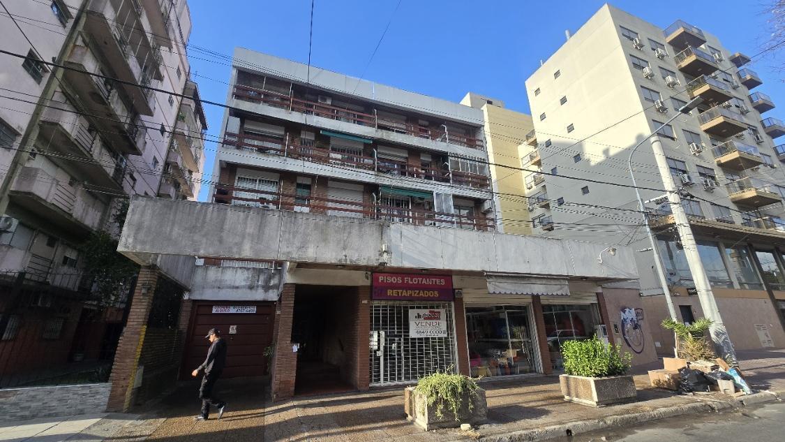 Oportunidad de Inversión: Monoambiente reciclado a nuevo con Patio – Ballester Centro