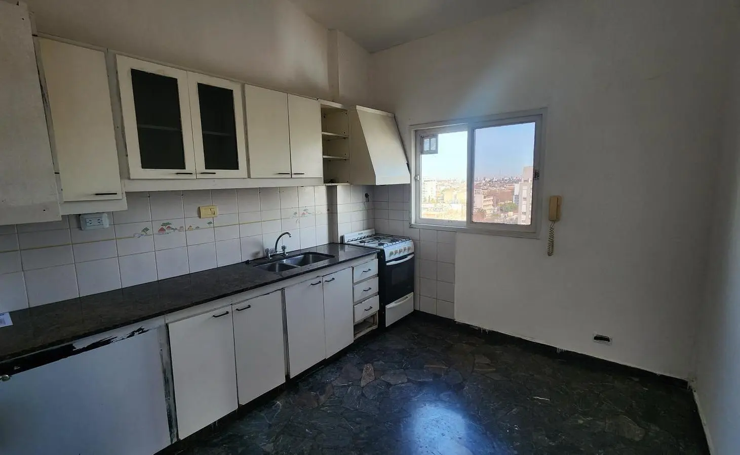 Depto 2 Ambientes Frente con Balcón – San Martín – Vista Abierta 2