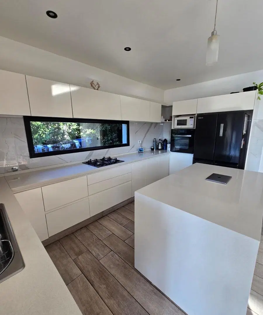 Casa 5 ambientes con 3 baños, fondo y Pilera en Pilar del Este, Santa Elena 3