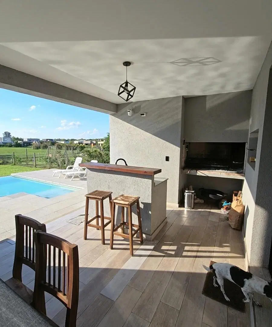 Casa 5 ambientes con 3 baños, fondo y Pilera en Pilar del Este, Santa Elena 4