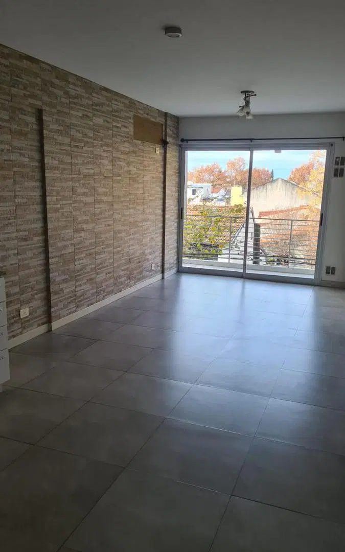 Departamento 3 ambientes con cochera en Ballester Centro 3