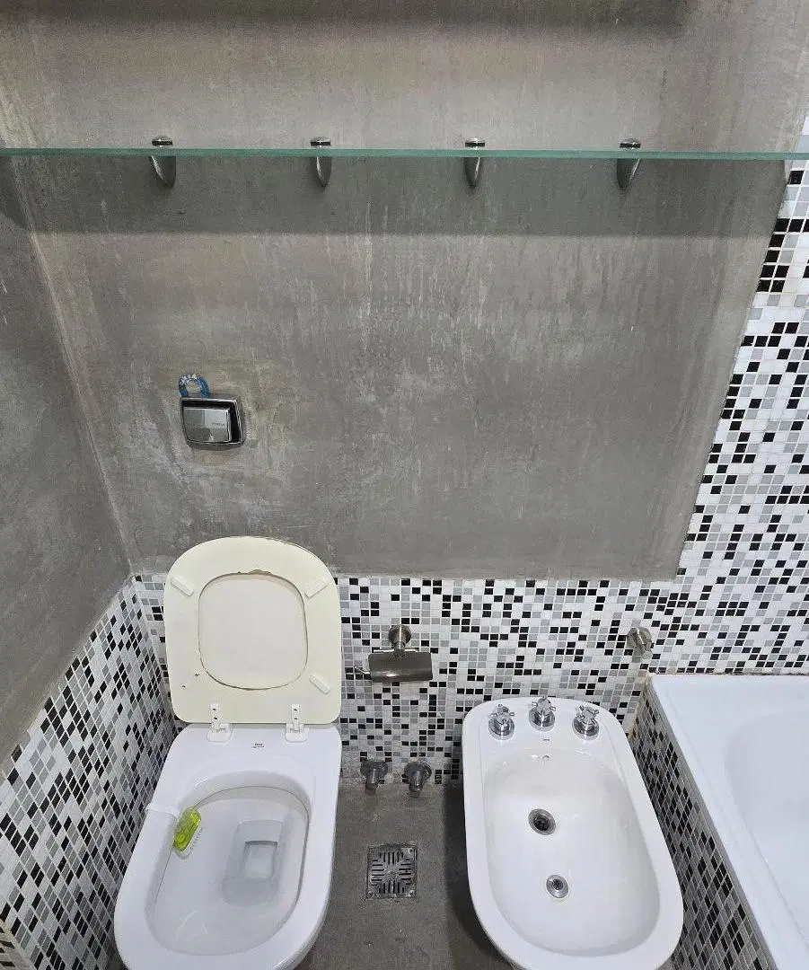 Monoambiente con balcon en edificio con Pileta y SUM 5
