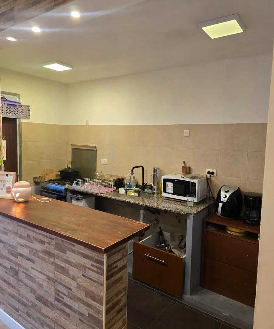 PH 4 ambientes de 100 m2 sobre Alvear a 1 cuadra estacion Ballester 1