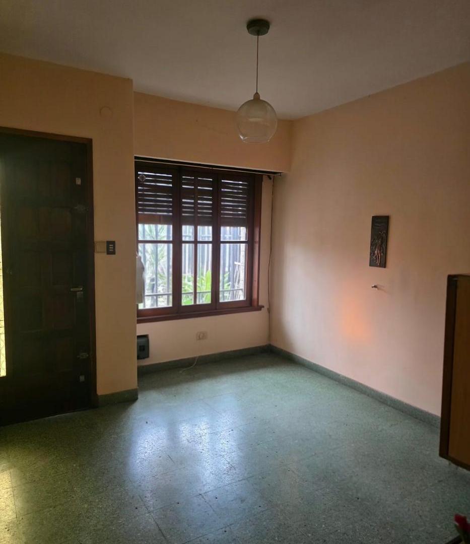 Foto de Casa 4 ambientes con Garaje y Fondo Libre con Parrilla en Ballester, imagen 4