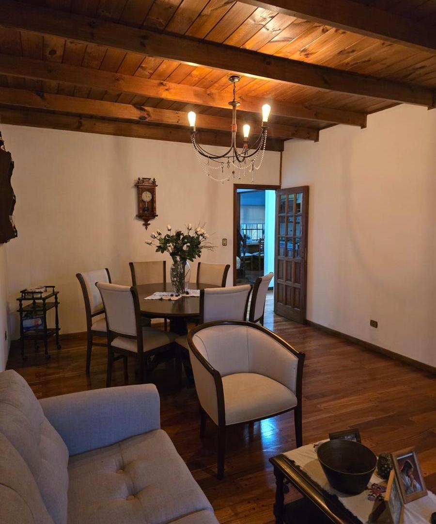Foto de Casa 4 ambientes con 2 años y jardin a 1 cda de la Estacion Malaver, imagen 4