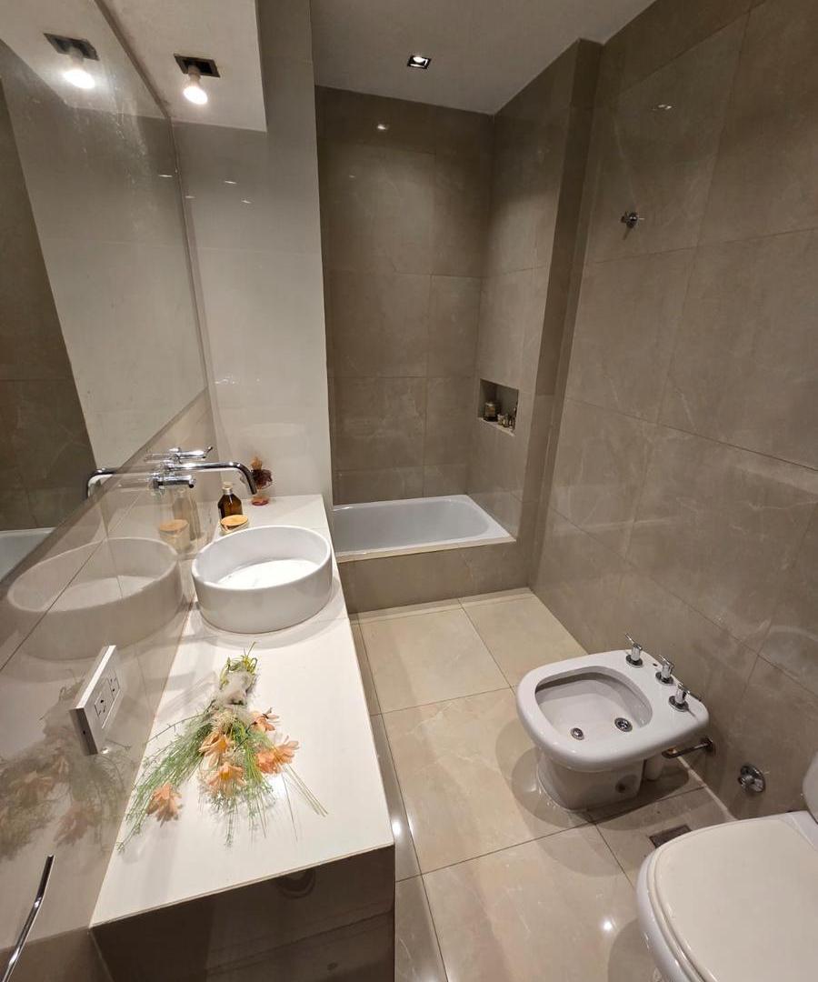 Foto de Casa 4 ambientes con 2 años y jardin a 1 cda de la Estacion Malaver, imagen 3