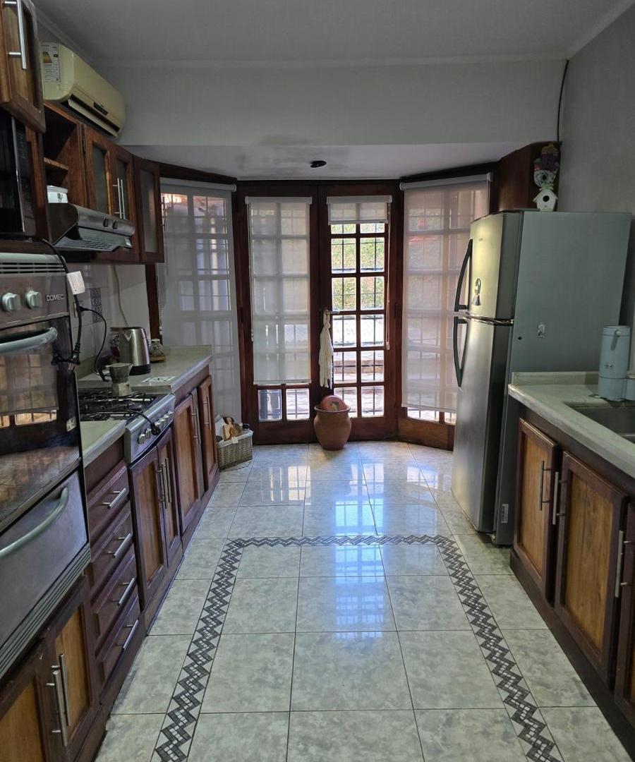 Foto de Casa 4 ambientes con 2 años y jardin a 1 cda de la Estacion Malaver, imagen 5