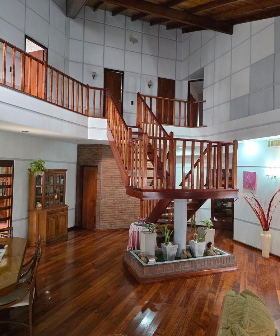 Foto de Impecable chalet 6 ambientes con detalles de categoría en Zona, imagen 3